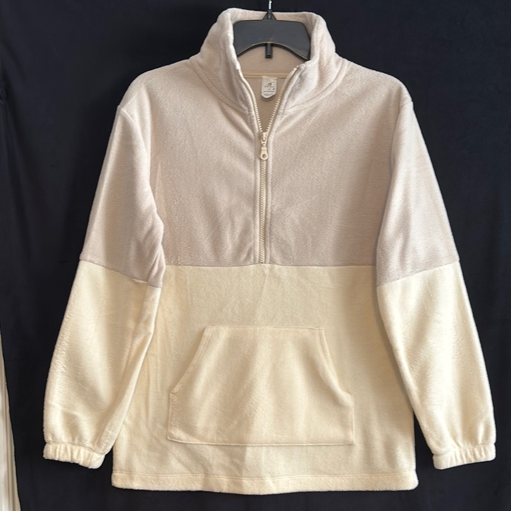 🌺 Ladies Cream and Taupe Quarter-Zip Fleece Pullover with Front Pocket